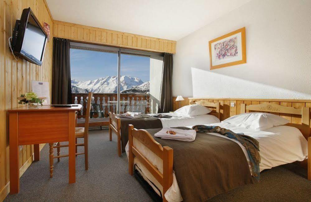 Hotel Eliova Le Chaix Alpe d'Huez Екстериор снимка