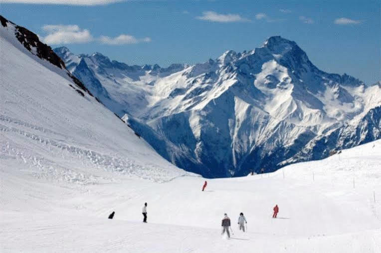 Hotel Eliova Le Chaix Alpe d'Huez Екстериор снимка